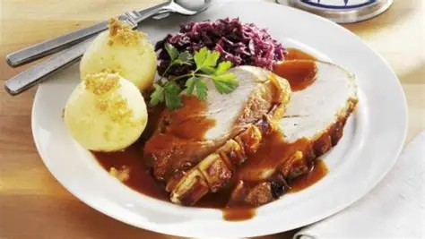 Ofenfrischer Schweinsbraten